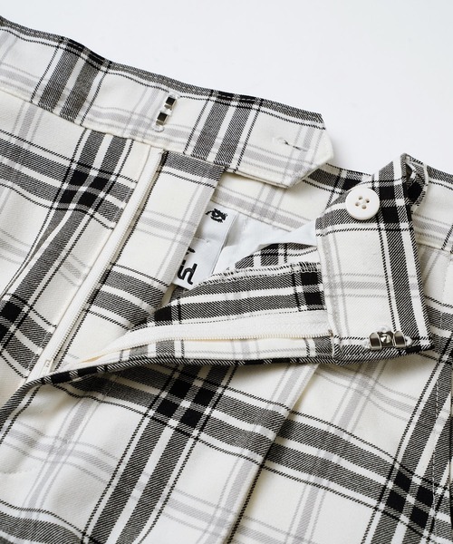 X-girl（エックスガール）の「PLAID STRAIGHT LEG PANTS（その他パンツ・レディース・ホワイト/グリーン/イエロー・XS/S/M）」の13枚目の写真