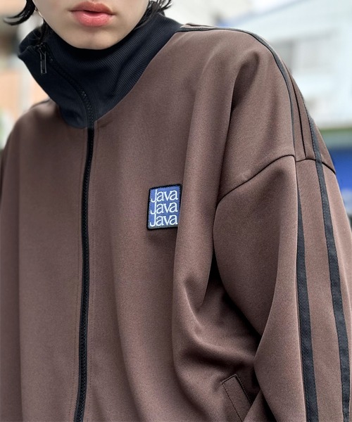 Java（ジャバ）の「《JaVaジャバ コラボ》レトロ感増す。ジャージ素材ダブルライントラックジャケット（ブルゾン・レディース・カーキ系/ブルー/ブラック/アイボリー/ブラウン・LARGE/MEDIUM/SMALL/X-LARGE）」の19枚目の写真