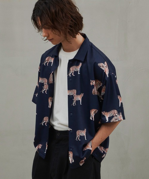 ADPOSION(アドポーション)の「【Revo.】アニマル柄半袖シャツ(シャツ/ブラウス・メンズ・グリーン/ネイビー/ブラック/マルチ/グレー・MEDIUM/LARGE)」の5枚目の写真