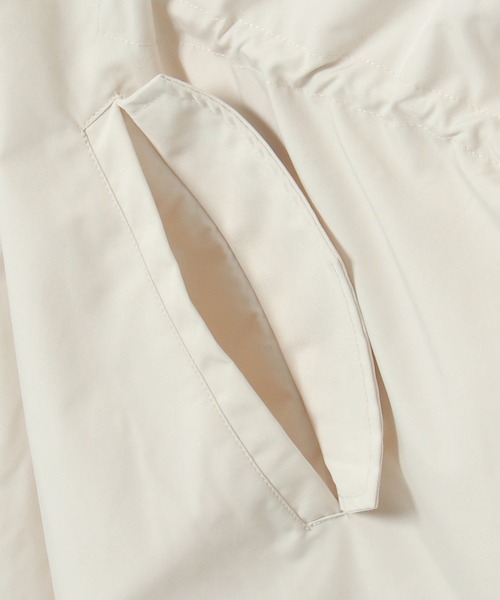 notch.（ノッチ）の「袖取り外し2WAYモッズコート（モッズコート・レディース・ベージュ/ブラック/オフホワイト・M）」の21枚目の写真