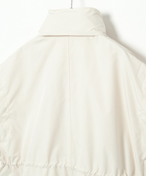 notch.（ノッチ）の「袖取り外し2WAYモッズコート（モッズコート・レディース・ベージュ/ブラック/オフホワイト・M）」の15枚目の写真