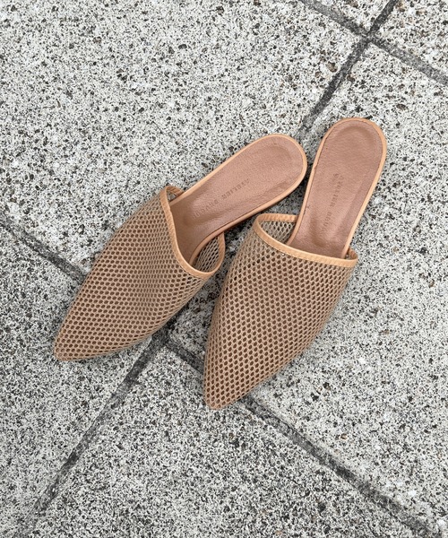 DouDou(ドゥドゥ)の「メッシュミュール(サンダル・レディース・ブラック/ベージュ・24.5cm/23.5cm)」の3枚目の写真