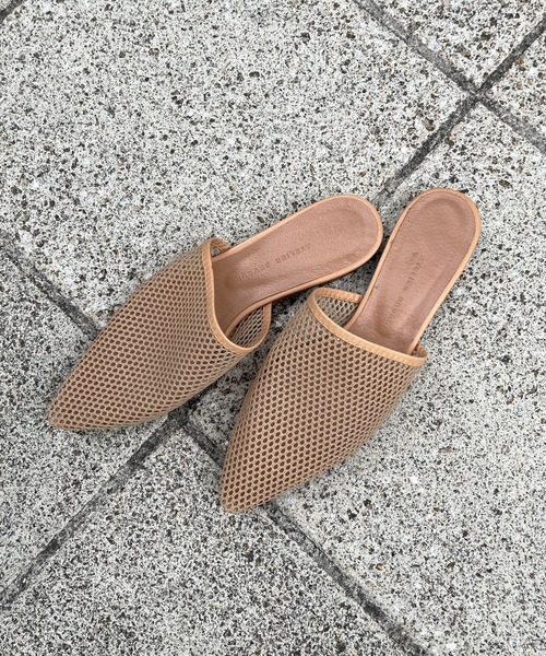 DouDou(ドゥドゥ)の「メッシュミュール(サンダル・レディース・ブラック/ベージュ・24.5cm/23.5cm)」の4枚目の写真