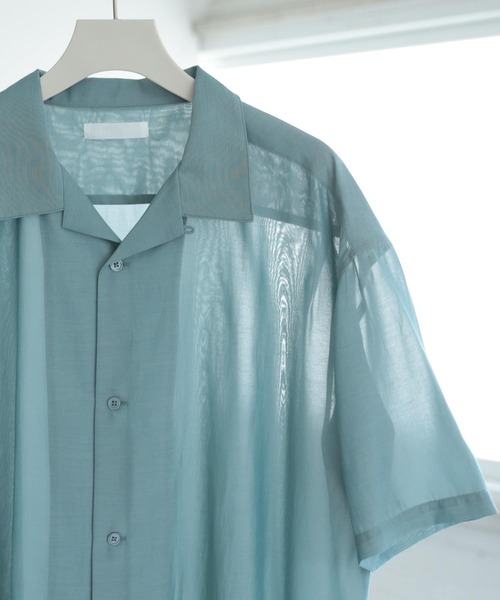 SENSE OF PLACE by URBAN RESEARCH（センスオブプレイスバイアーバンリサーチ）の「シアーシャンブレーオープンカラーシャツ（シャツ/ブラウス・メンズ・ホワイト/チャコールグレー/ライトブルー/オレンジ・MEDIUM/LARGE）」の4枚目の写真
