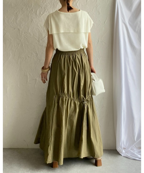 She's Closet(シーズクローゼット)の「Aラインボリュームフレアシャーリングドロストティアードロングスカート(スカート・レディース・アイボリー/オリーブ/ブラック・FREE)」の9枚目の写真