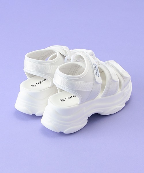 LOVETOXIC（ラブトキシック）の「厚底スポーツサンダル（スニーカー・キッズ・ライトグレー/ブラック/オフホワイト・S/M/L）」の8枚目の写真