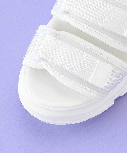 LOVETOXIC（ラブトキシック）の「厚底スポーツサンダル（スニーカー・キッズ・ライトグレー/ブラック/オフホワイト・S/M/L）」の10枚目の写真