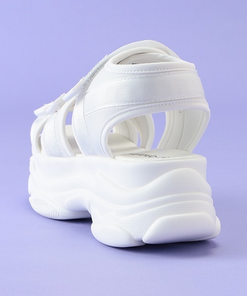 LOVETOXIC（ラブトキシック）の「厚底スポーツサンダル（スニーカー・キッズ・ライトグレー/ブラック/オフホワイト・S/M/L）」の11枚目の写真