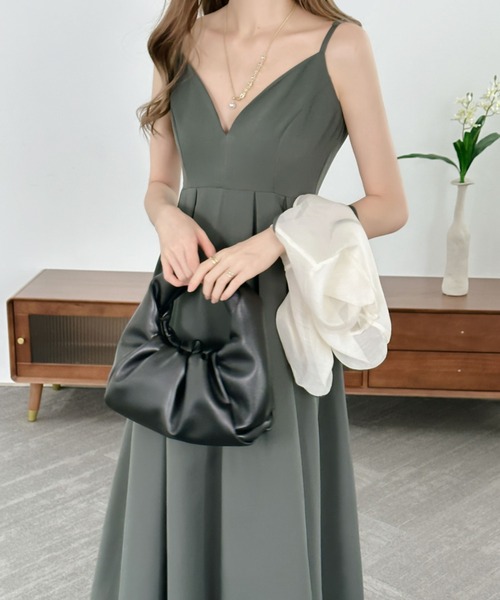 ECLIN（エクラン）の「【２点セット】シアーブラウス＆バックリボンキャミソールワンピース（ワンピース・レディース・ブルー/ブラック/カーキ/ダークブラウン・M/L）」の3枚目の写真