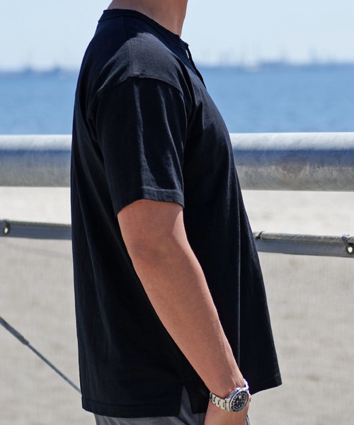 Goodwear(グッドウェア)の「『Goodwear/グッドウェア』ヘンリーネックSS Tシャツ(Tシャツ/カットソー・メンズ・ホワイト/グレー/イエロー/ブルー系1/カーキブラウン/チャコールグレー/ミント/オレンジ/ネイビー/グレイッシュベージュ/ブラック/カーキ/ダークグリーン/ライトピンク・M/L/XL/S)」の22枚目の写真