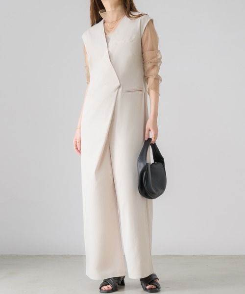 NEUNA（ヌナ）の「ノースリシンプルオールインワン/サロペット（サロペット/オーバーオール・レディース・アイボリー/ブラック・SMALL/MEDIUM/LARGE）」の8枚目の写真