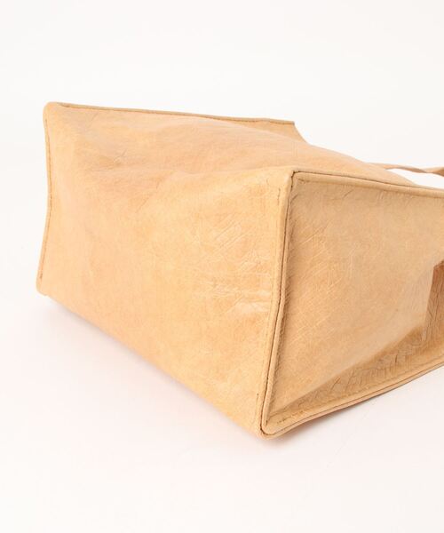 MOUSSY（マウジー）の「PAPER LIKE SHOPPERS バッグ（ハンドバッグ・レディース・ベージュ/シルバー・FREE）」の21枚目の写真