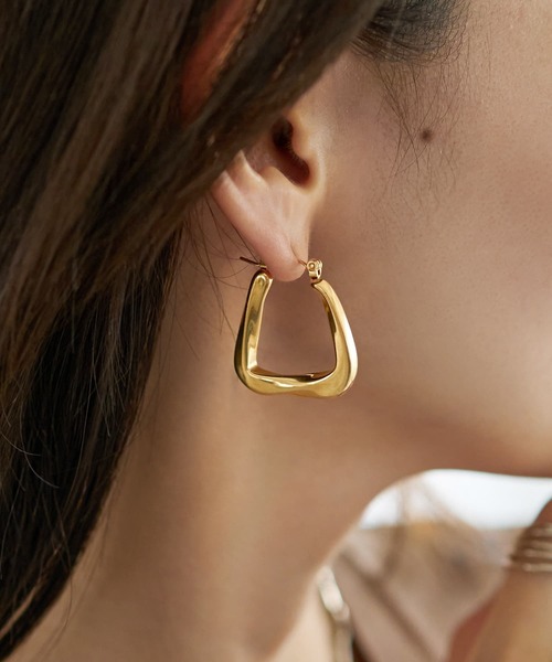 STYLE DELI（スタイルデリ）の「【金属アレルギー対策】ひねり台形ステンレスピアス（ピアス（両耳用）・レディース・ゴールド/シルバー・FREE）」の6枚目の写真