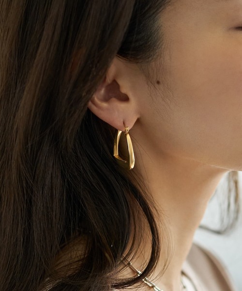 STYLE DELI（スタイルデリ）の「【金属アレルギー対策】ひねり台形ステンレスピアス（ピアス（両耳用）・レディース・ゴールド/シルバー・FREE）」の7枚目の写真