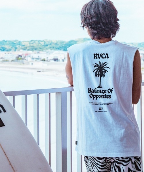 RVCA(ルーカ)の「RVCA メンズ 【AZUL】 RVCA X AZUL SLEECELE タンクトップ【2023年夏モデル】/ルーカ×アズールコラボレーションバックプリントノースリーブタンクトップ(タンクトップ・メンズ・ホワイト/ブラック・FREE)」の5枚目の写真