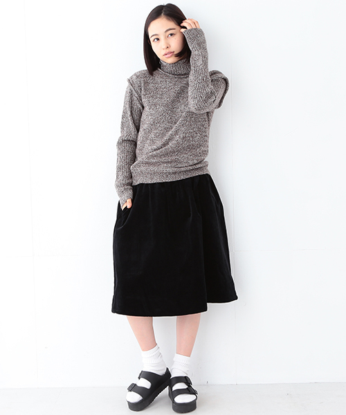 BEAMS BOY(ビームスボーイ)の「BEAMS BOY / 5ゲージ エリ袖リブ タートルネック(ニット/セーター・レディース・グレー/ブラウン/ナチュラル・ONE SIZE)」の12枚目の写真