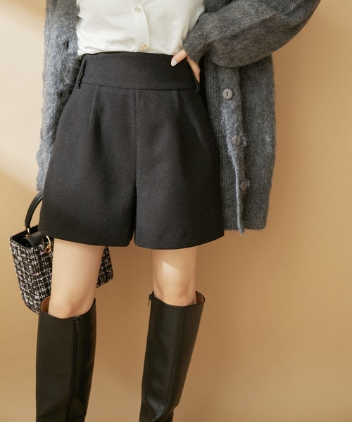 VIS（ビス）の「ハイウエスト圧縮ショートパンツ（スラックス・レディース・ベージュ系その他/ブラック・S/M）」の2枚目の写真