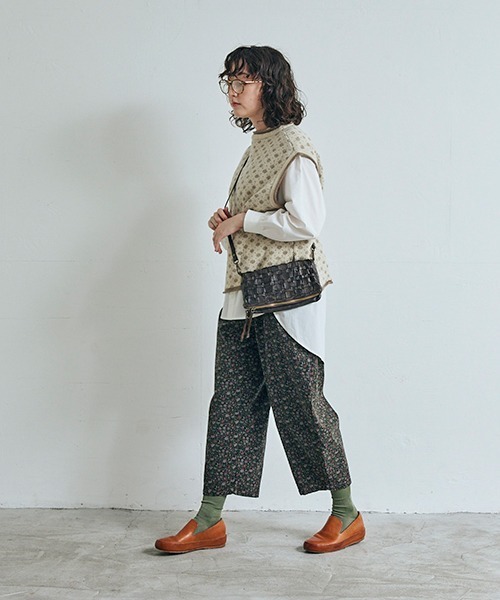 NARU FACTORY（ナルファクトリー）の「花柄コーデュロイ エッグパンツ（その他パンツ・レディース・グリーン系その他/ブラック・FREE）」の9枚目の写真