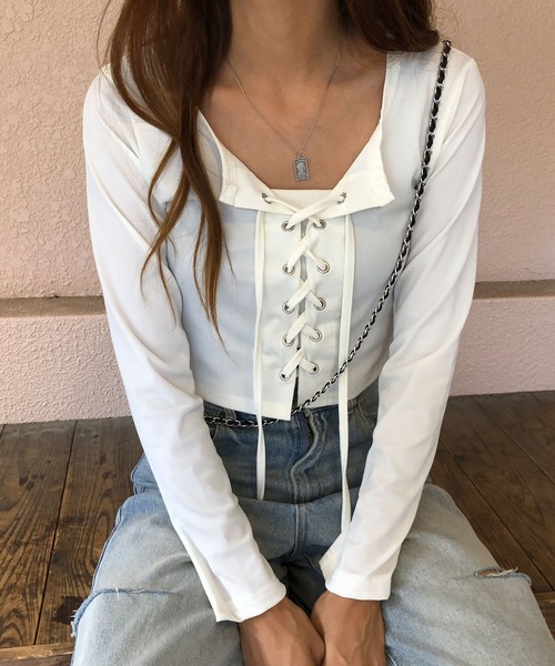 GLAMOROUS JANE（グラマラスジェーン）の「レースアップクロップド丈長袖トップス（Tシャツ/カットソー・レディース・ブラック/ホワイト/グレー・FREE）」の8枚目の写真