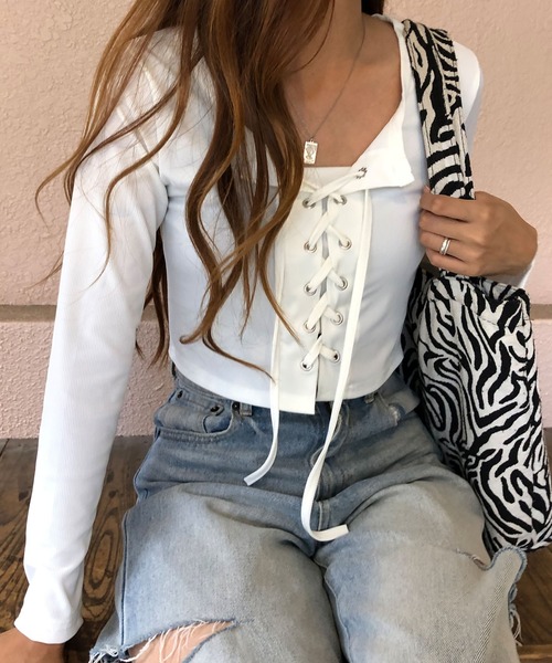 GLAMOROUS JANE（グラマラスジェーン）の「レースアップクロップド丈長袖トップス（Tシャツ/カットソー・レディース・ブラック/ホワイト/グレー・FREE）」の10枚目の写真