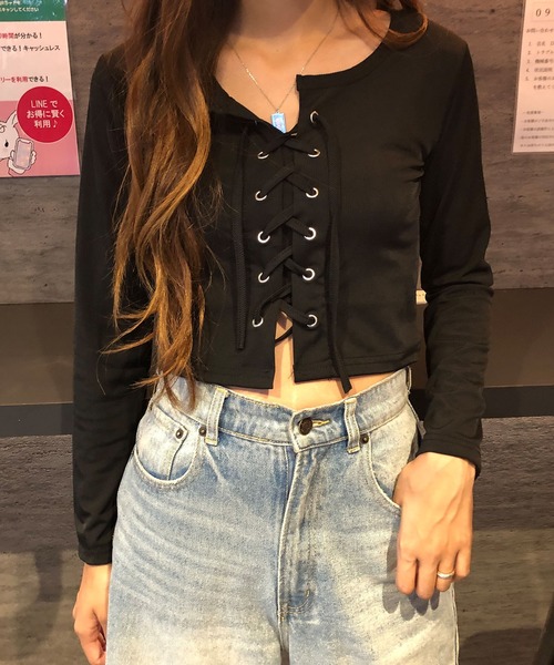 GLAMOROUS JANE（グラマラスジェーン）の「レースアップクロップド丈長袖トップス（Tシャツ/カットソー・レディース・ブラック/ホワイト/グレー・FREE）」の15枚目の写真