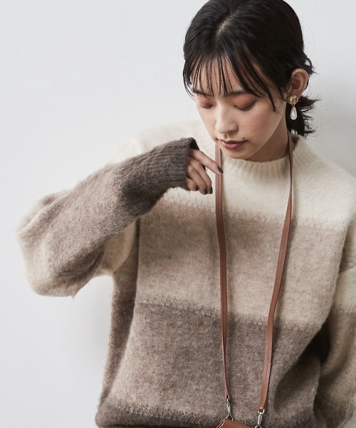 CHIC STYLE（シックスタイル）の「＜大きいサイズ＞グラデーションニットプルオーバー シックスタイル（ニット/セーター・レディース・グレー系/ブラウン系・L/LL/3L/4L/5L）」の5枚目の写真