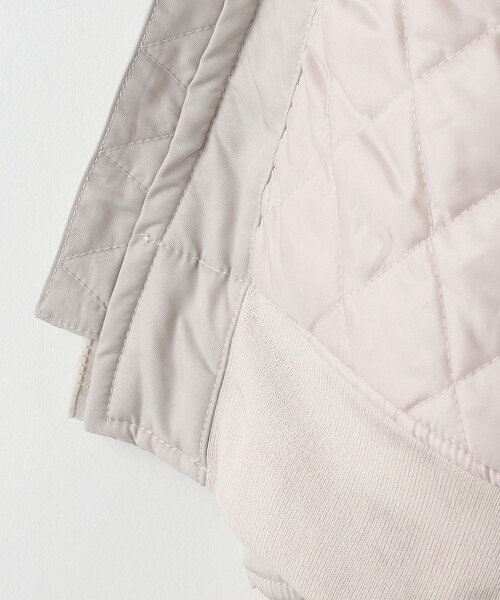 SHIPS（シップス）の「SHIPS KIDS:145～160cm / MA-1 キルティング フード ジャケット（MA-1・キッズ・ライトグレー/オリーブ・M/160/S/145）」の8枚目の写真