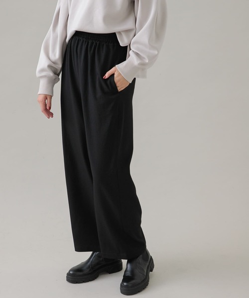 URBAN RESEARCH Sonny Label(アーバンリサーチサニーレーベル)の「『UR TECH SMOOTHLUXE』ウールライクワイドパンツ(その他パンツ・レディース・ブラック/ライトグレー・38/36)」の4枚目の写真