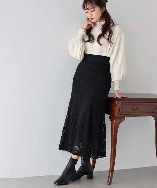 BLUEEAST（ブルーイースト）の「起毛フラワーレースマーメイドスカート（スカート・レディース・チャコールグレー/ブラック/モカ・LARGE/MEDIUM）」の7枚目の写真