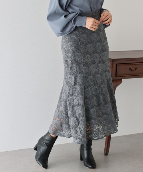 BLUEEAST（ブルーイースト）の「起毛フラワーレースマーメイドスカート（スカート・レディース・チャコールグレー/ブラック/モカ・LARGE/MEDIUM）」の16枚目の写真