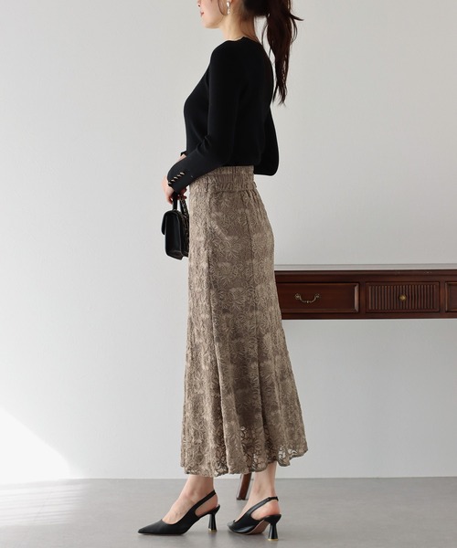 BLUEEAST（ブルーイースト）の「起毛フラワーレースマーメイドスカート（スカート・レディース・チャコールグレー/ブラック/モカ・LARGE/MEDIUM）」の22枚目の写真