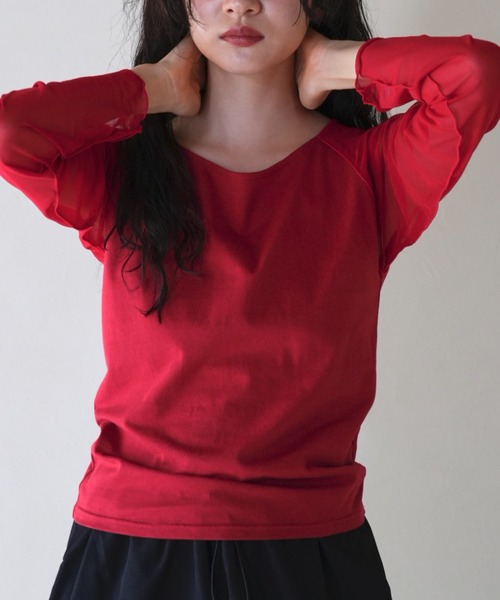 Uenui（ウニュイ）の「【ZOZO限定】スリーブ スウィッチング トップス シアー シースルー 透け感 カットソー バイカラー ツートーン（Tシャツ/カットソー・レディース・レッド/ブルー/グリーン・FREE）」の3枚目の写真