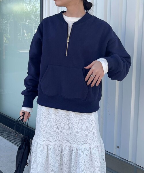 fredy emue（フレディエミュ）の「ショート丈ハーフジップスウェット（スウェット・レディース・ネイビー/チャコールグレー/アイボリー・38）」の17枚目の写真