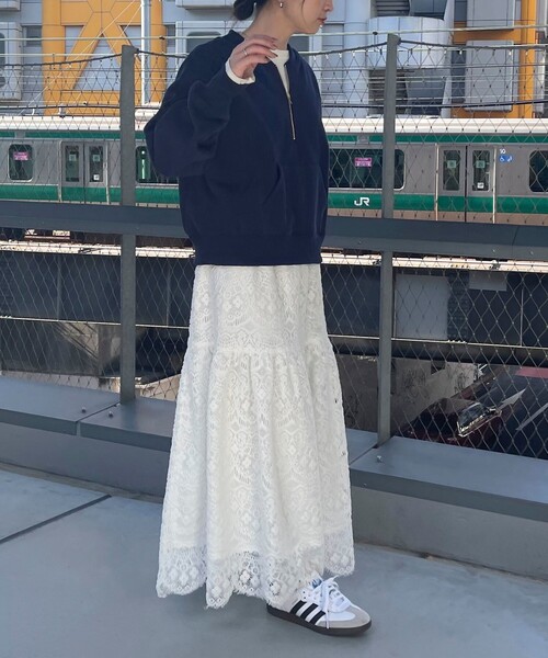 fredy emue（フレディエミュ）の「ショート丈ハーフジップスウェット（スウェット・レディース・ネイビー/チャコールグレー/アイボリー・38）」の22枚目の写真