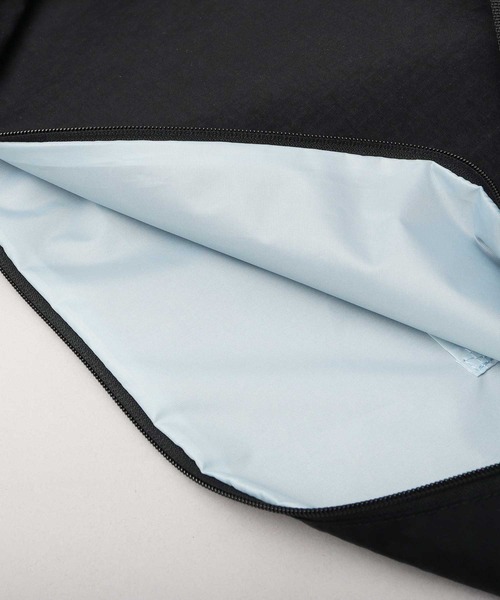 THRASHER（スラッシャー）の「撥水加工 リップストップナイロン ビッグショルダーバッグ GONZ シワナイロンシリーズ（ショルダーバッグ・メンズ・ブラック・FREE）」の11枚目の写真