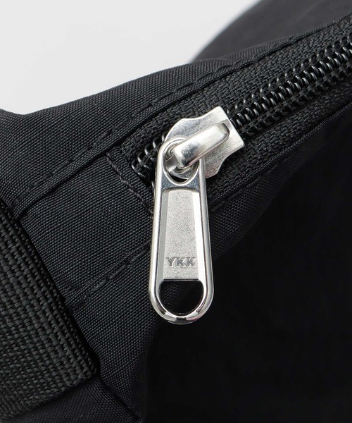 THRASHER（スラッシャー）の「撥水加工 リップストップナイロン ビッグショルダーバッグ GONZ シワナイロンシリーズ（ショルダーバッグ・メンズ・ブラック・FREE）」の15枚目の写真