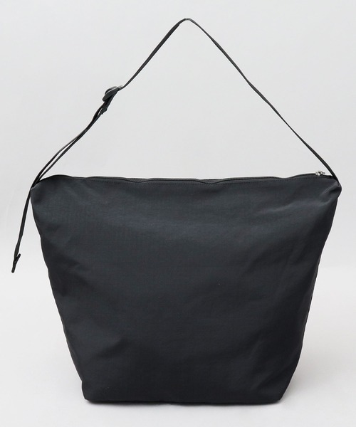 THRASHER（スラッシャー）の「撥水加工 リップストップナイロン ビッグショルダーバッグ GONZ シワナイロンシリーズ（ショルダーバッグ・メンズ・ブラック・FREE）」の19枚目の写真