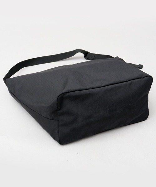 THRASHER（スラッシャー）の「撥水加工 リップストップナイロン ビッグショルダーバッグ GONZ シワナイロンシリーズ（ショルダーバッグ・メンズ・ブラック・FREE）」の20枚目の写真