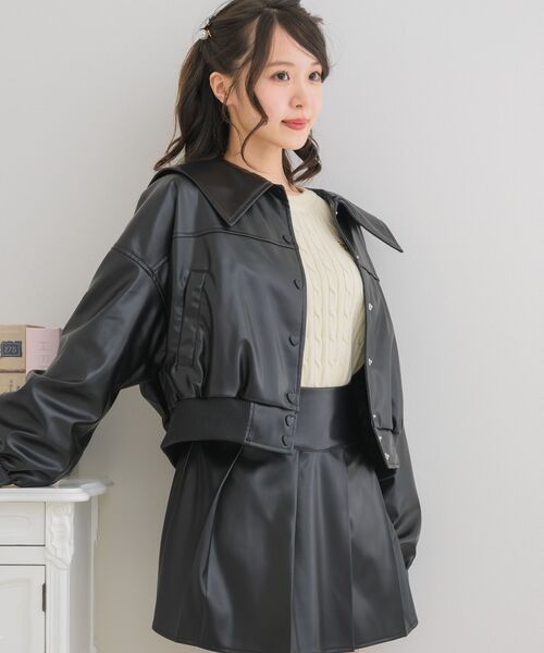 ems excite(エムズエキサイト)の「ハート釦FレザーBZ(ブルゾン・レディース・ライトベージュ/ブラック・FREE)」の8枚目の写真