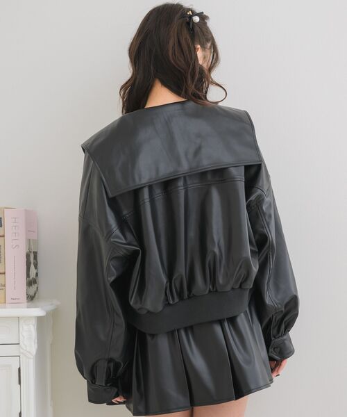 ems excite(エムズエキサイト)の「ハート釦FレザーBZ(ブルゾン・レディース・ライトベージュ/ブラック・FREE)」の10枚目の写真