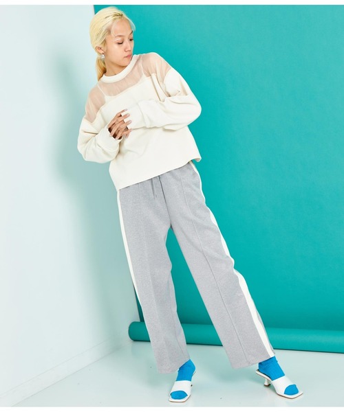 Settimissimo（セッティミッシモ）の「裏毛オーガンジ切替スウェット（スウェット・レディース・ブラック/アイボリー・FREE）」の7枚目の写真