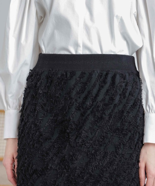 NANO universe（ナノユニバース）の「フリンジニットスカート(セットアップ可)（スカート・レディース・ブラック/オフホワイト・S/M）」の20枚目の写真