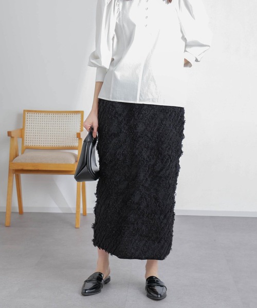 NANO universe（ナノユニバース）の「フリンジニットスカート(セットアップ可)（スカート・レディース・ブラック/オフホワイト・S/M）」の3枚目の写真