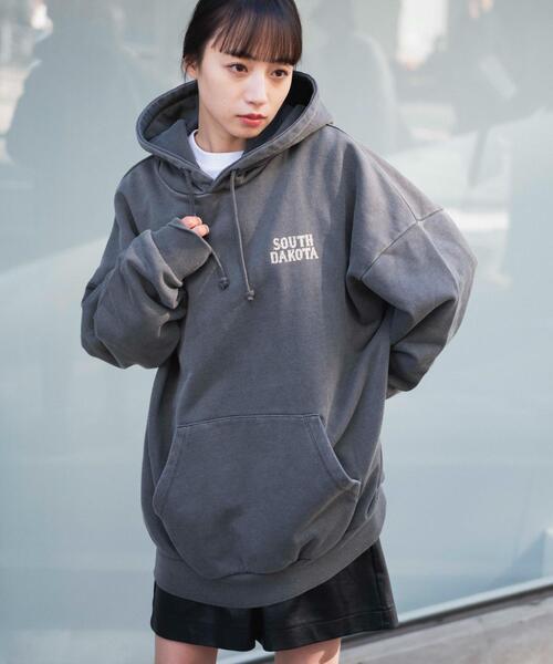 WEGO（ウィゴー）の「WEGO/ピグメントグラフィックプルパーカー（パーカー・メンズ・その他2/その他1/その他3/その他4・LARGE/MEDIUM）」の3枚目の写真