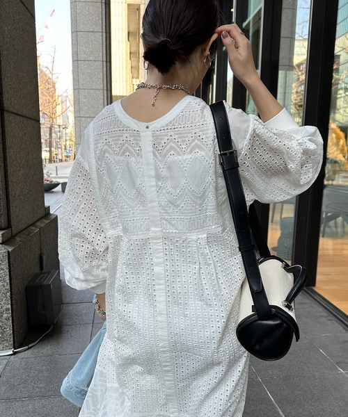 DouDou(ドゥドゥ)の「【リバイバルアイテム】【前後2WAY】レース2WAYワンピース(ワンピース・レディース・オフホワイト/ブラック/ブラウン・FREE)」の8枚目の写真