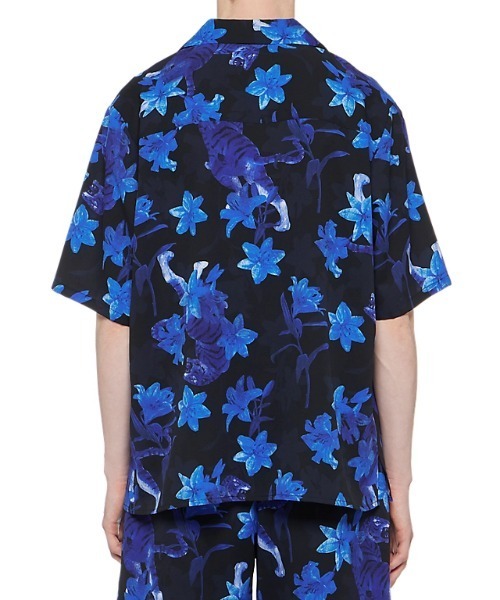 【期間限定価格】極美品 ONITSUKA TIGER アロハシャツ 花柄 Onitsuka Tiger（オニツカタイガー）の「P SS SHIRT（シャツ