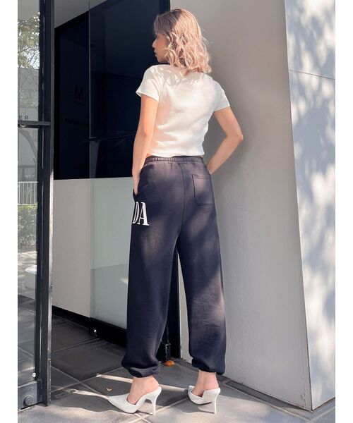 GYDA（ジェイダ）の「【WEB限定】サイドGYDAスウェット ジョガーパンツ（スウェットパンツ・レディース・オフホワイト/ブラック・FREE）」の6枚目の写真