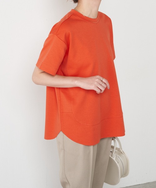 COLLAGE GALLARDAGALANTE(コラージュガリャルダガランテ)の「裾切替半袖Tシャツ(Tシャツ/カットソー・レディース・オフホワイト/ブラック/サックスブルー/ピンク/ネイビー/オレンジ/ライトグレー・FREE)」の1枚目の写真