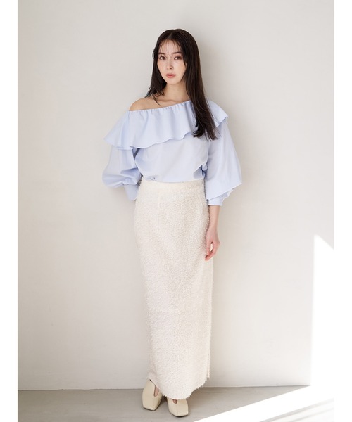 Stylevoice for xxx（スタイルヴォイスフォー）の「ワンショルダーラッフルカラーブラウス（シャツ/ブラウス・レディース・ブラック/ホワイト/ライトブルー・FREE）」の9枚目の写真