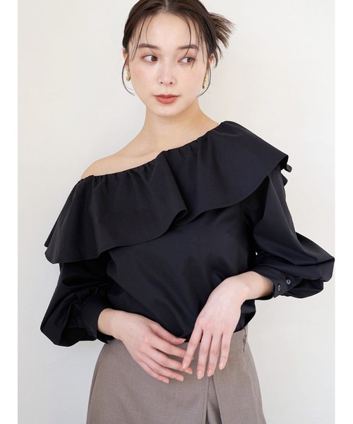 Stylevoice for xxx（スタイルヴォイスフォー）の「ワンショルダーラッフルカラーブラウス（シャツ/ブラウス・レディース・ブラック/ホワイト/ライトブルー・FREE）」の13枚目の写真